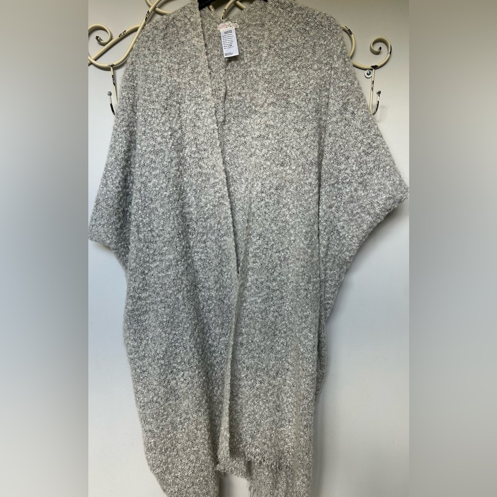 Free People sweater/poncho…one size. Worn once!
